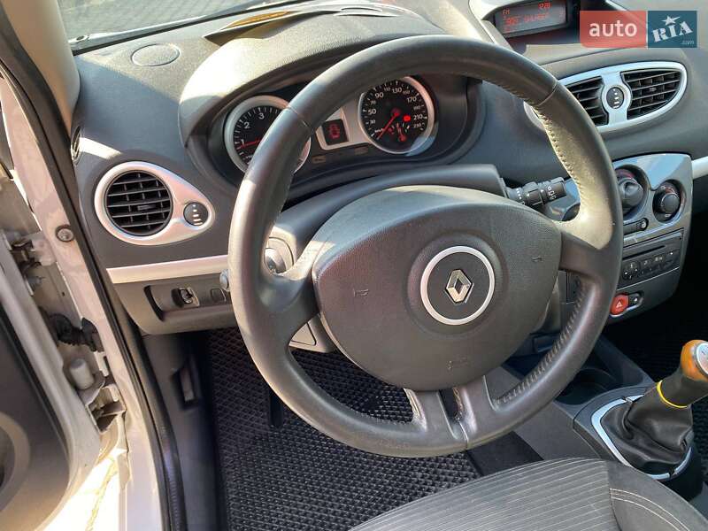 Универсал Renault Clio 2012 в Львове