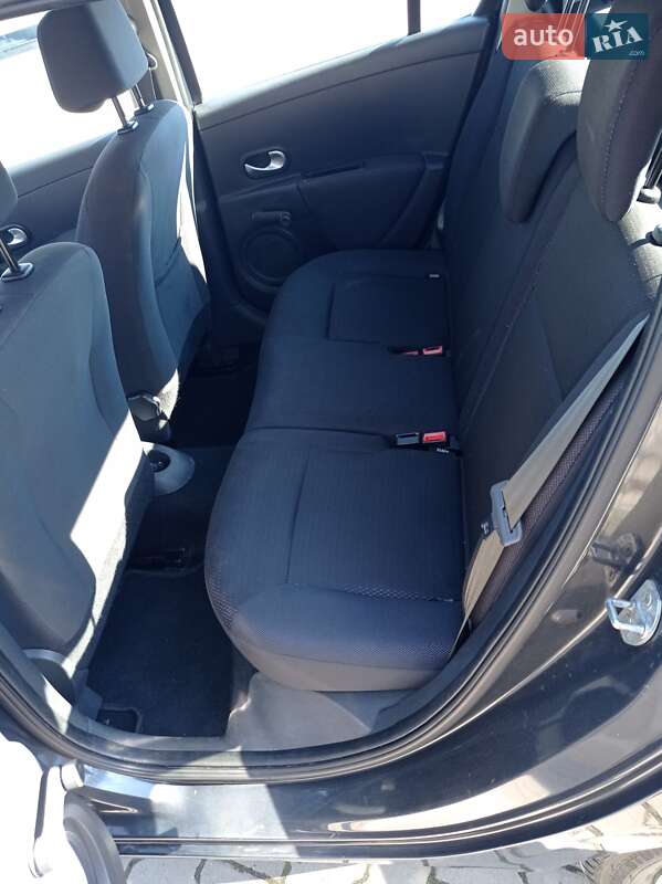 Хэтчбек Renault Clio 2006 в Виннице
