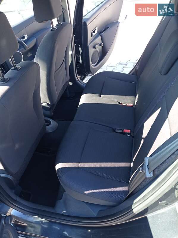Хэтчбек Renault Clio 2006 в Виннице