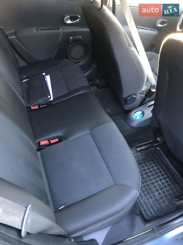 Хэтчбек Renault Clio 2011 в Ивано-Франковске