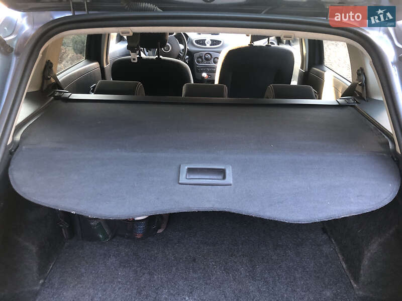 Хэтчбек Renault Clio 2011 в Ивано-Франковске