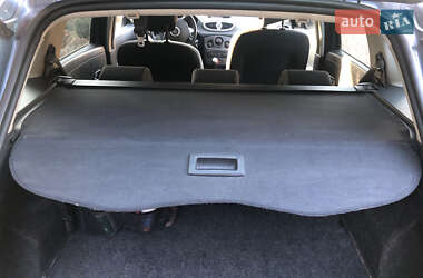 Хэтчбек Renault Clio 2011 в 