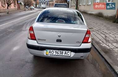 Седан Renault Clio 2006 в Хусте