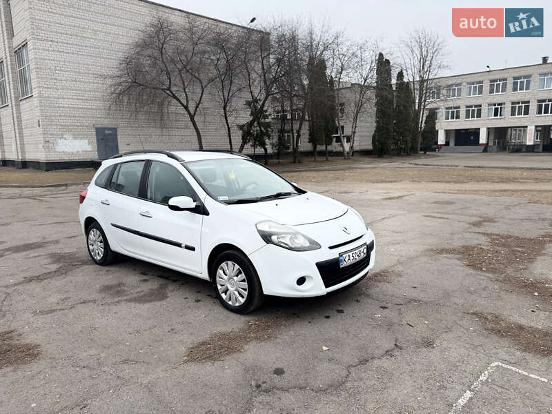 Универсал Renault Clio 2011 в Мироновке
