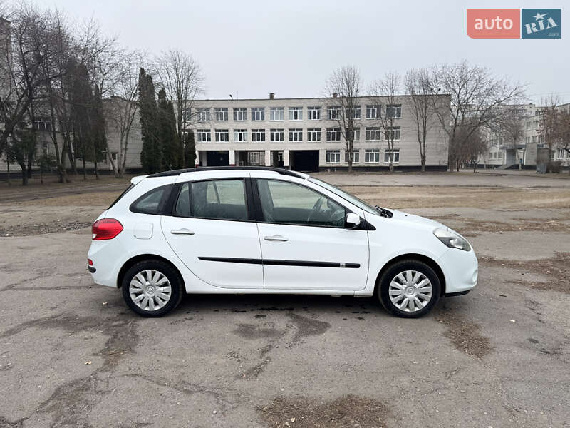 Универсал Renault Clio 2011 в Мироновке