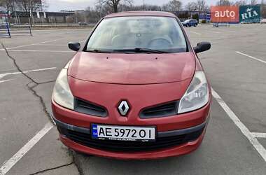 Хетчбек Renault Clio 2006 в Дніпрі