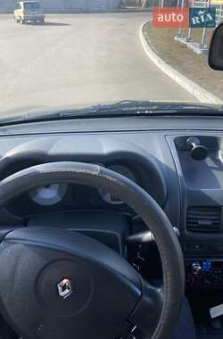 Седан Renault Clio 2006 в 