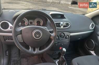 Универсал Renault Clio 2010 в 