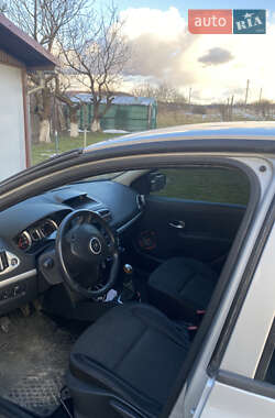 Renault Clio 2011