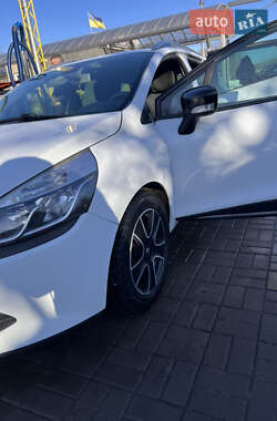Универсал Renault Clio 2015 в Казатине