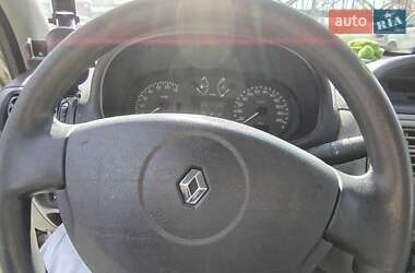 Хэтчбек Renault Clio 2003 в 
