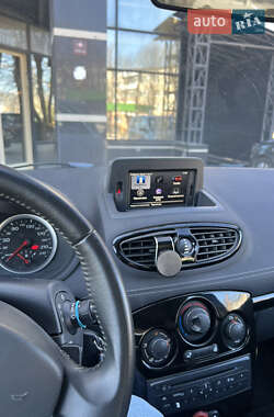 Универсал Renault Clio 2011 в 