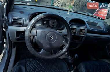 Седан Renault Clio 2006 в 