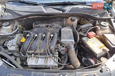 Седан Renault Clio 2006 в 
