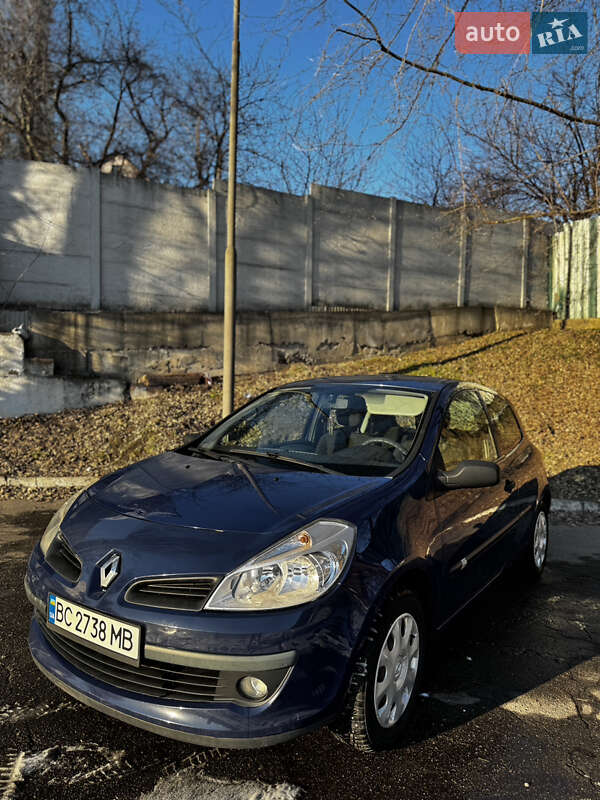 Хэтчбек Renault Clio 2008 в 