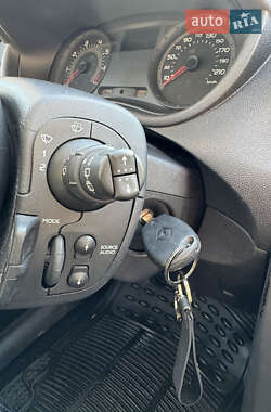 Хэтчбек Renault Clio 2008 в 