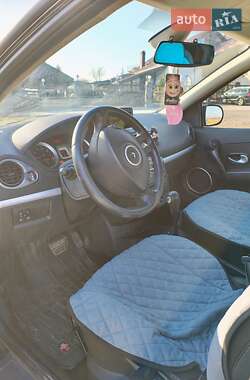 Універсал Renault Clio 2010 в 