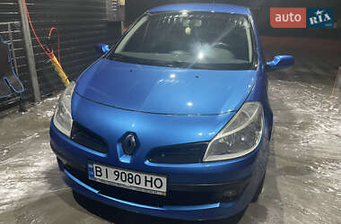 Хэтчбек Renault Clio 2006 в Пирятине