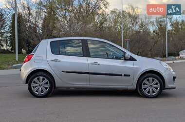 Хэтчбек Renault Clio 2008 в 
