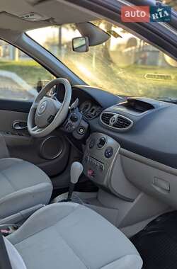 Хэтчбек Renault Clio 2008 в 