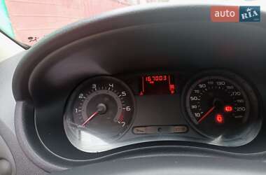 Хэтчбек Renault Clio 2006 в 