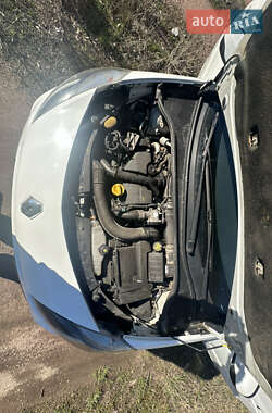 Хэтчбек Renault Clio 2012 в 