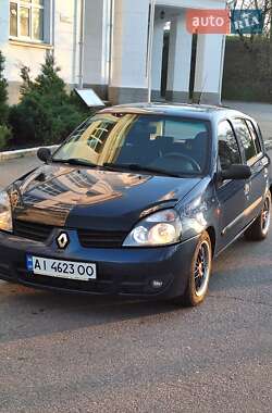 Хэтчбек Renault Clio 2003 в 