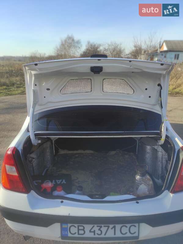 Седан Renault Clio 2005 в Прилуках фото 15 Седан Renault Clio 2005 в Прилуках