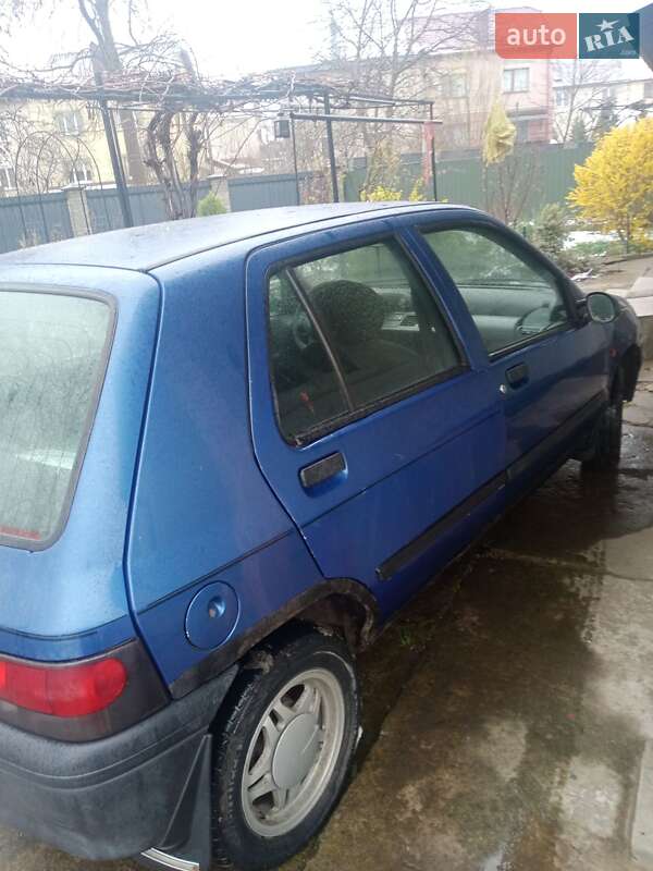 Хэтчбек Renault Clio 1997 в Ивано-Франковске