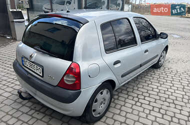 Хэтчбек Renault Clio 2003 в 