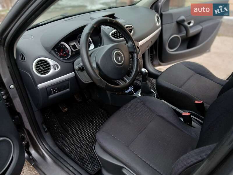 Хэтчбек Renault Clio 2008 в Кривом Роге фото 8 Хэтчбек Renault Clio 2008 в Кривом Роге