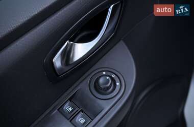 Хетчбек Renault Clio 2015 в 
