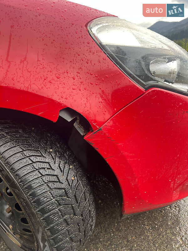 Седан Renault Clio 2010 в Дрогобыче