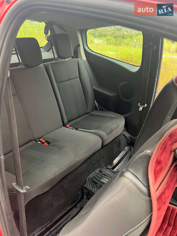 Седан Renault Clio 2010 в Дрогобыче