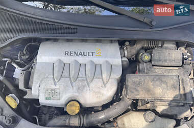 Хетчбек Renault Clio 2006 в 