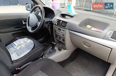 Седан Renault Clio 2009 в 