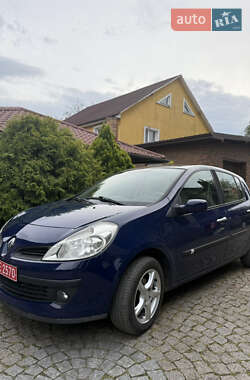 Хэтчбек Renault Clio 2007 в 