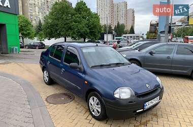 Хетчбек Renault Clio 2002 в 