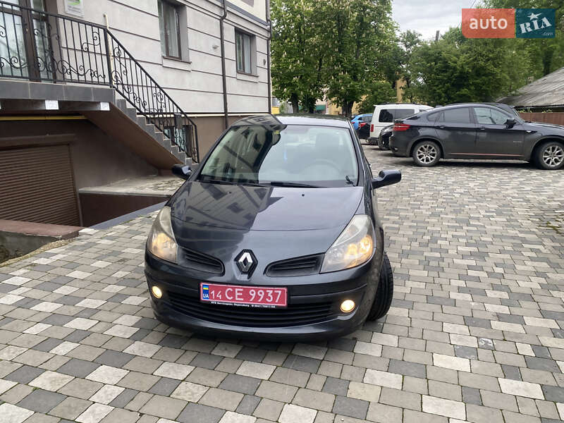 Хэтчбек Renault Clio 2008 в 