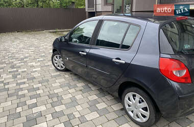 Хэтчбек Renault Clio 2008 в 