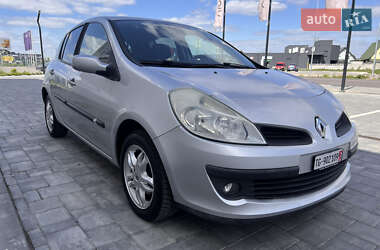 Хэтчбек Renault Clio 2007 в 
