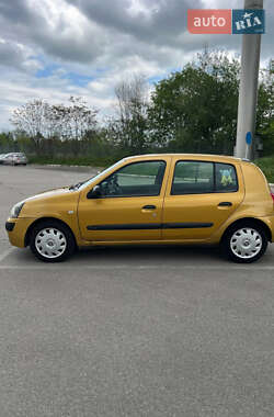 Хетчбек Renault Clio 2003 в 