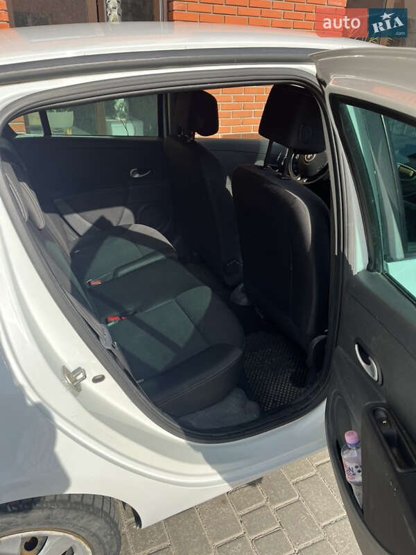 Хэтчбек Renault Clio 2009 в Каменец-Подольском