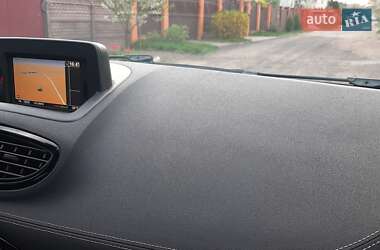 Хетчбек Renault Clio 2012 в 
