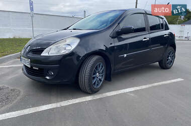 Хэтчбек Renault Clio 2007 в Липовой Долине