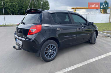 Хэтчбек Renault Clio 2007 в 