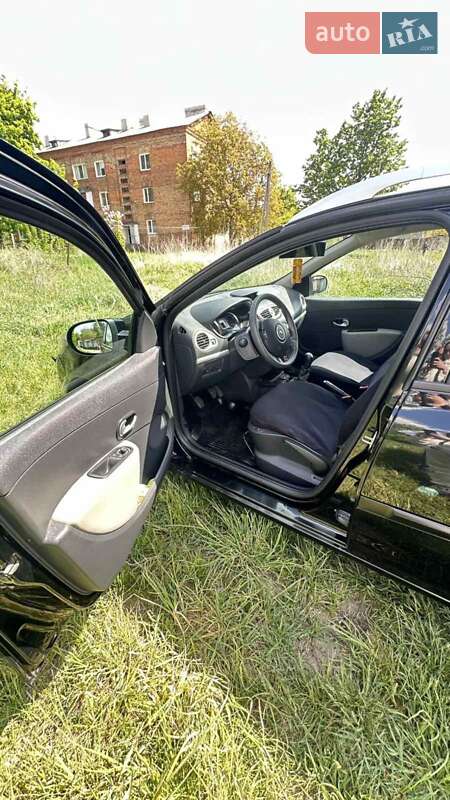 Универсал Renault Clio 2012 в Звягеле фото 3 Универсал Renault Clio 2012 в Звягеле