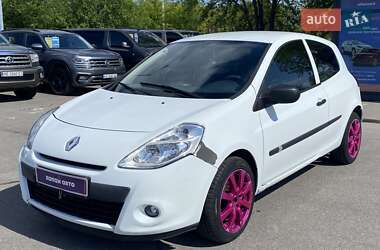 Хетчбек Renault Clio 2012 в Дніпрі