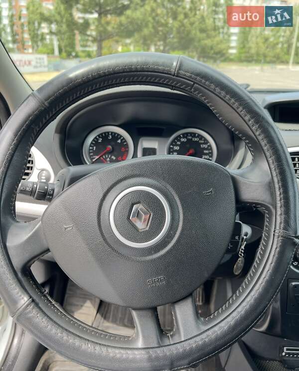 Хэтчбек Renault Clio 2012 в Николаеве