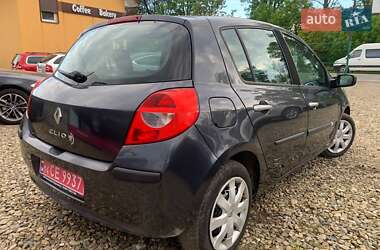 Хэтчбек Renault Clio 2009 в 